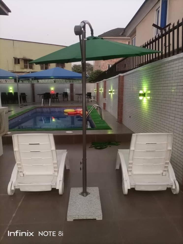 White Gold Hotel Ikeja Exterior foto