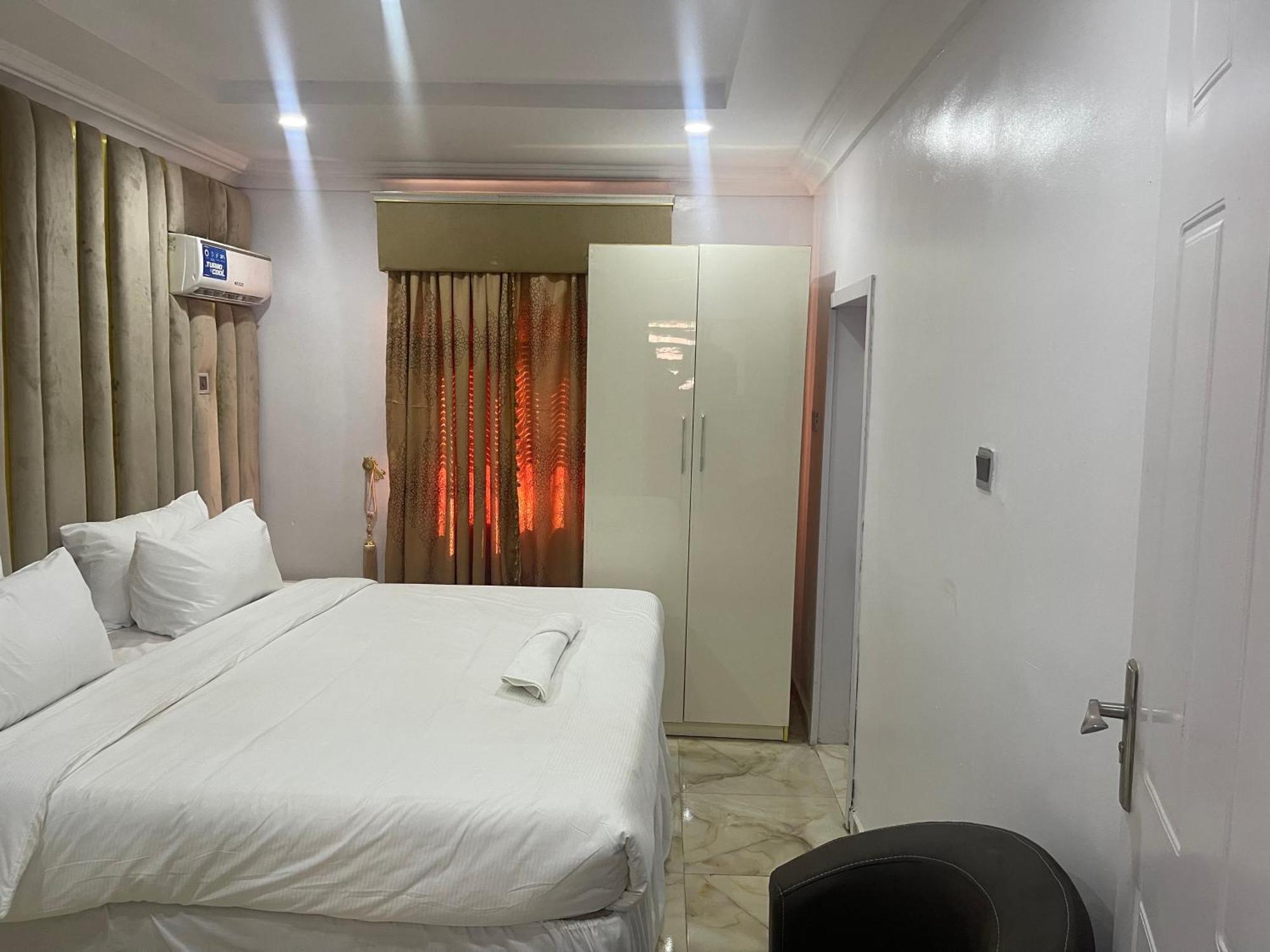 White Gold Hotel Ikeja Exterior foto