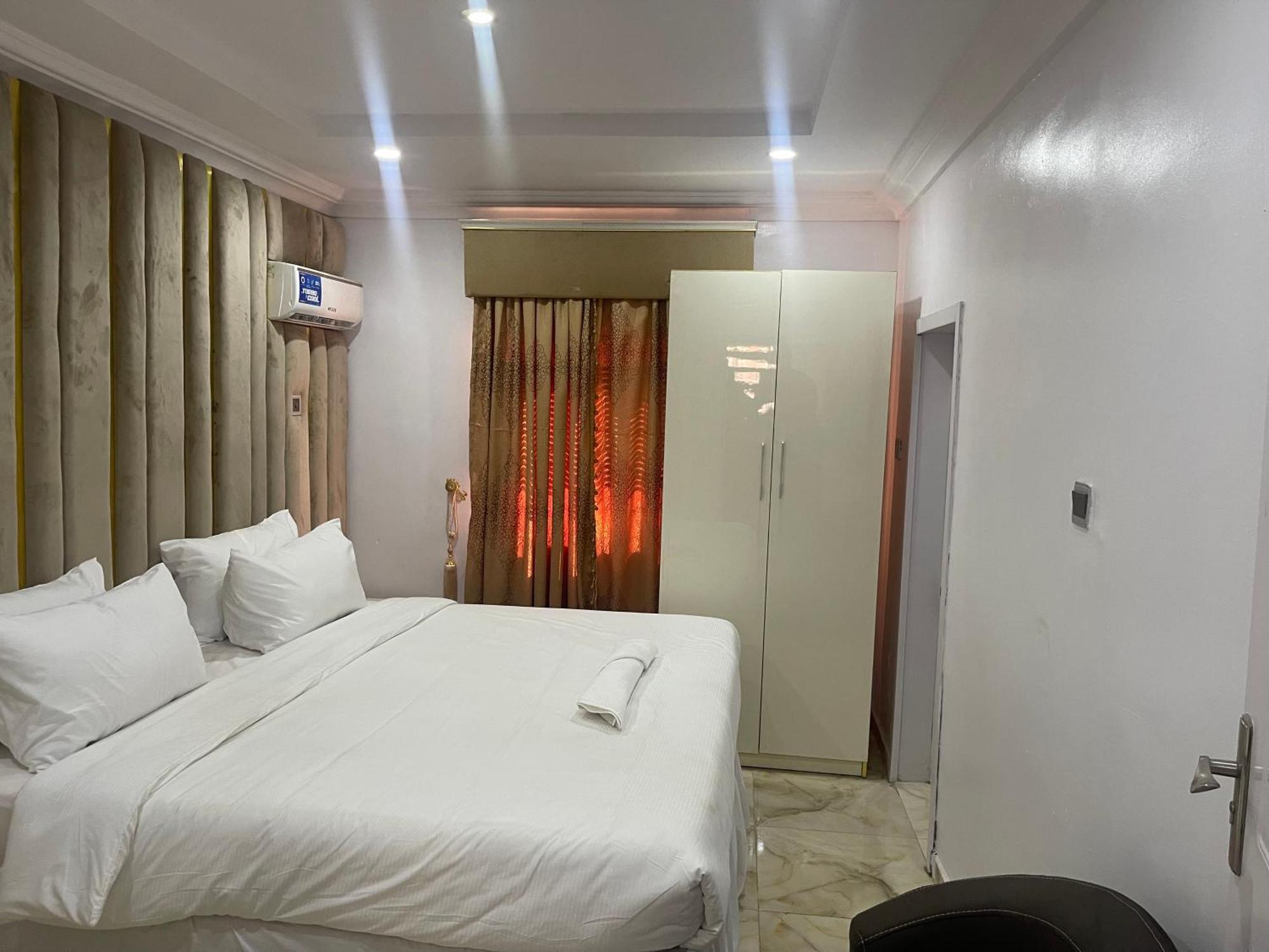 White Gold Hotel Ikeja Exterior foto